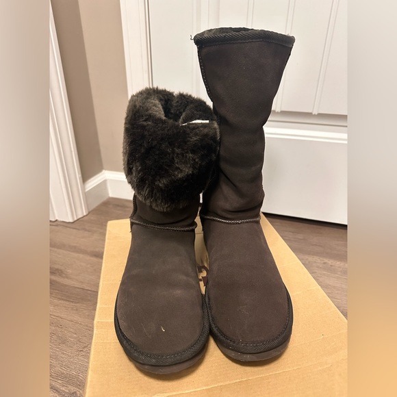 UGG Women's Classic Tall Boot, Chocolate, Size 9, Like New in Box - Picture 3 of 6